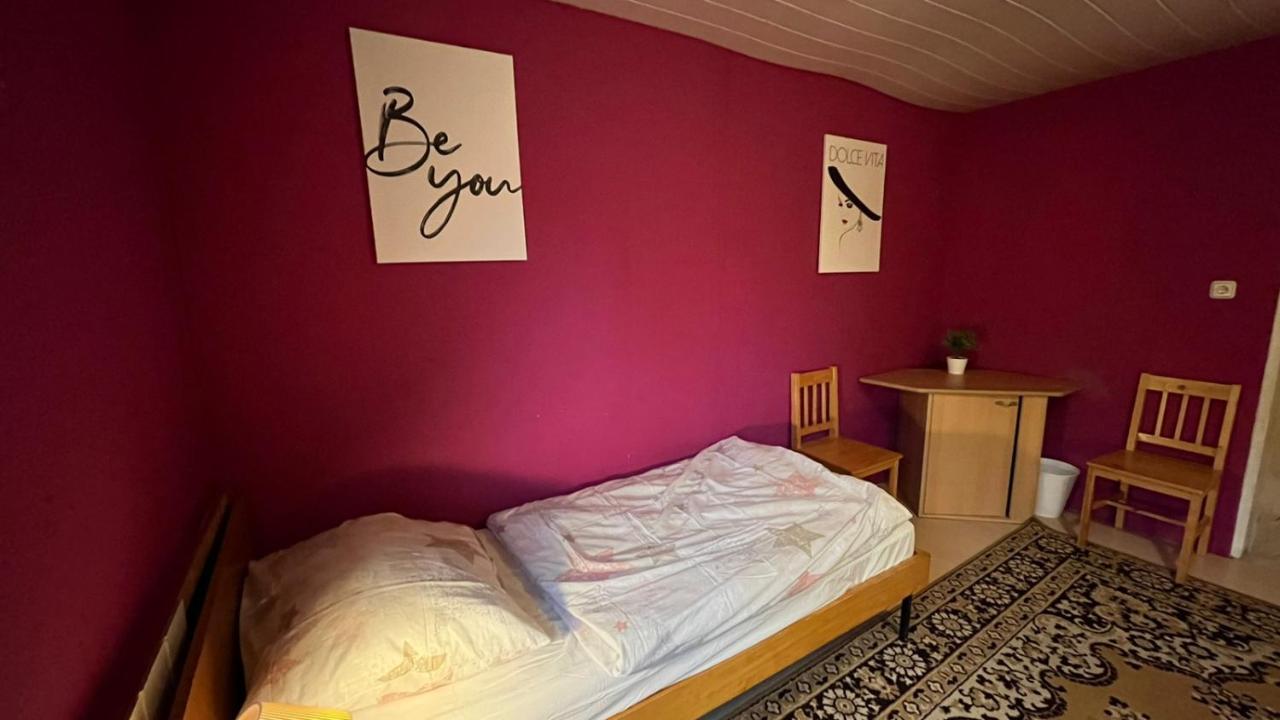 Monteure, Ganzes Haus, Schwarzheide, Haus 1 Leilighet Eksteriør bilde