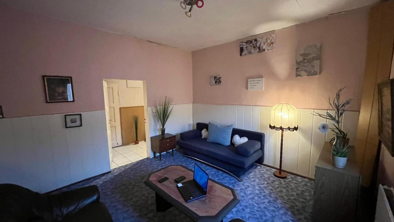 Monteure, Ganzes Haus, Schwarzheide, Haus 1 Leilighet Eksteriør bilde
