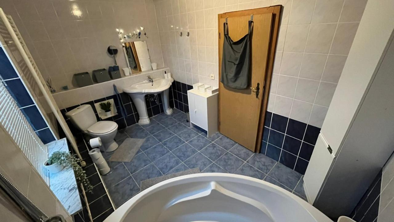 Monteure, Ganzes Haus, Schwarzheide, Haus 1 Leilighet Eksteriør bilde